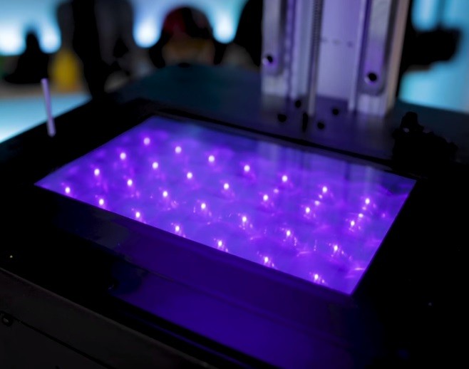 Параллельный свет в 3D принтере EPAX E10- 4K